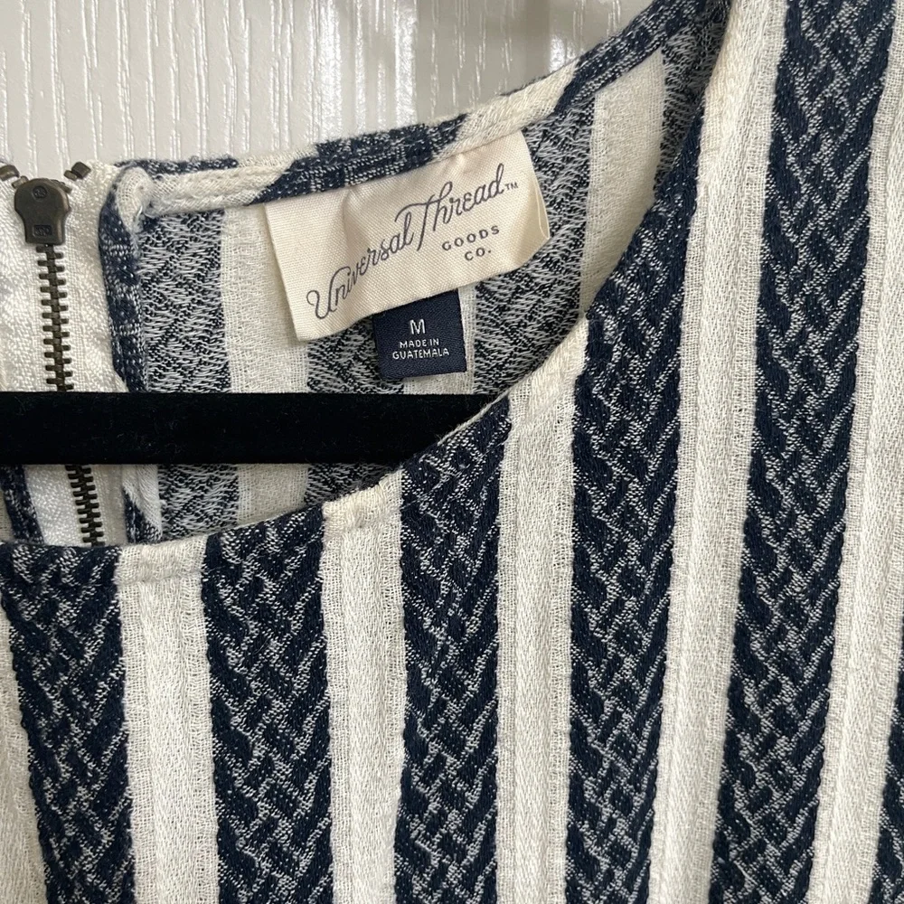 Universal Thread Romper Women's M Navy Blue Cream Striped Sleeveless - Picture 4 of 6